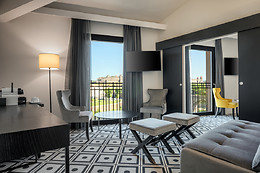 Hôtel du Roi & SPA by SOWELL COLLECTION