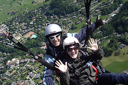 Paragliding Gstaad Switzerland